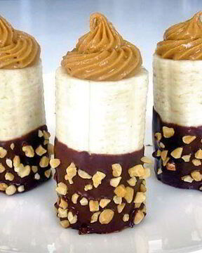 Десерт Банановое наслаждение в шоколаде