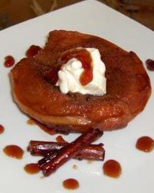 Десерт из айвы с корицей