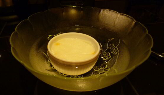 десерт из сорбета и меренгов