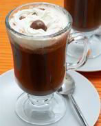 Горячий шоколад с ванилью и темным шоколадом