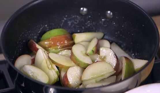 клафути с яблоками и корицей