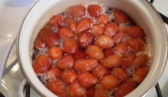 клубничное желе