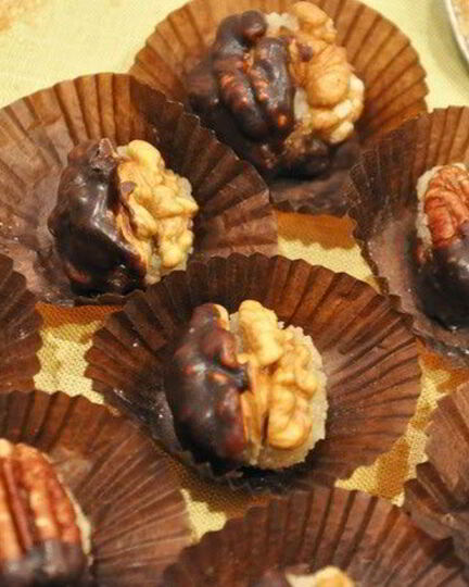 Рецепт конфеток с миндально-винной начинкой и кленовым сиропом