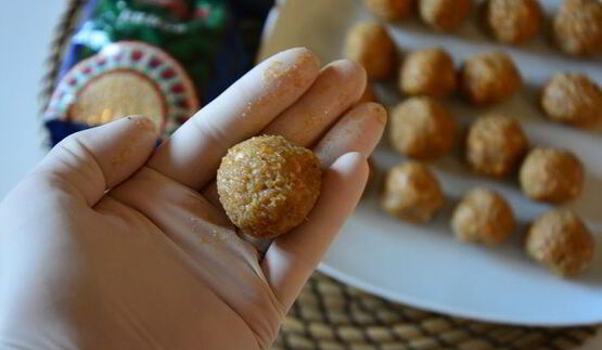 конфеты из киноа с арахисовой пастой