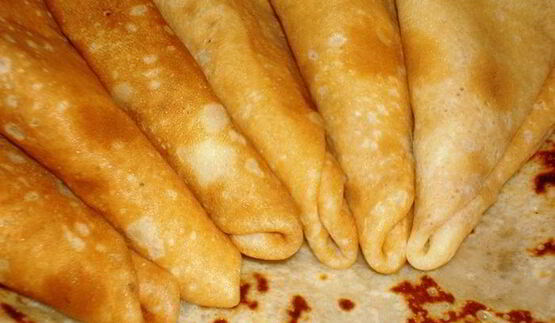 банановые блинчики с восхитительным ванильным заварным кремом на масленицу