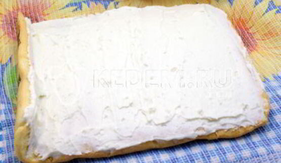 бисквитный рулет с кремом новогодний салют