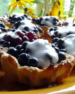 Корзинки с ягодами и лимонным кремом