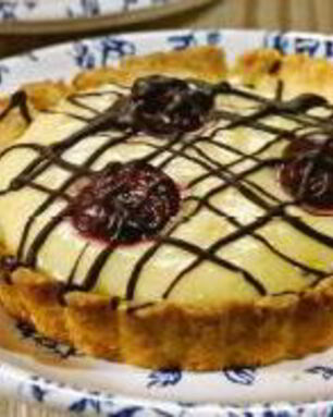 Корзиночки с кремом и вишней