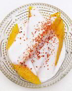 Манго с кокосовым кремом и перцем чили