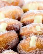 Пончики с заварным лимонным кремом