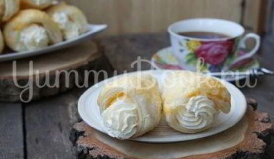 слоеные трубочки с кремом