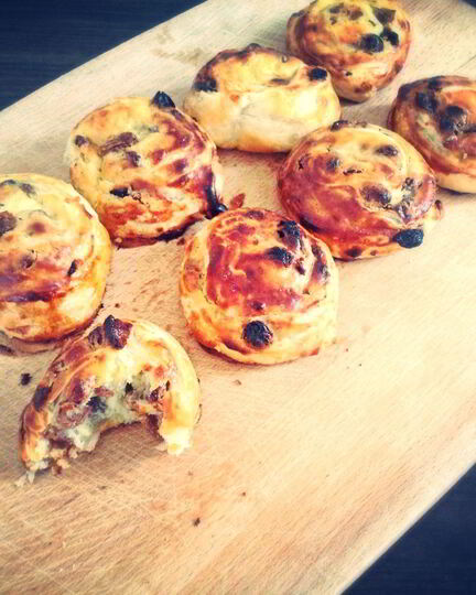 Рецепт улиток с изюмом и кремом