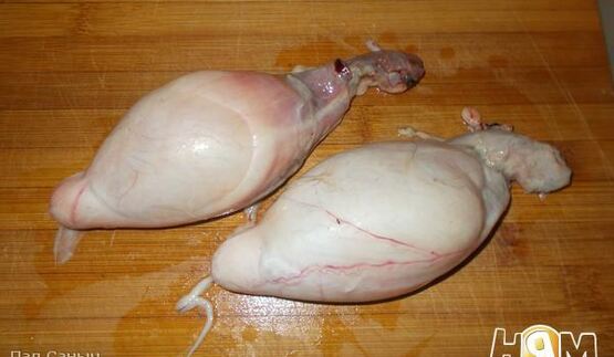 яички барашка на творожном креме из авокадо