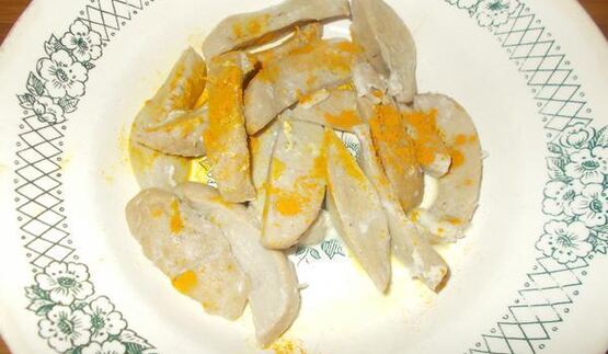 яички барашка на творожном креме из авокадо