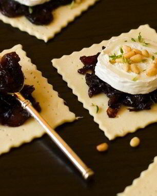 Луковый мармелад с красным вином