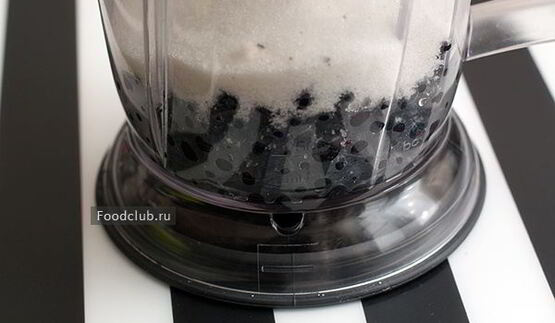 черничное мороженое