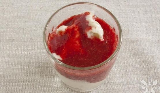 десерт из клубники и замороженого банана