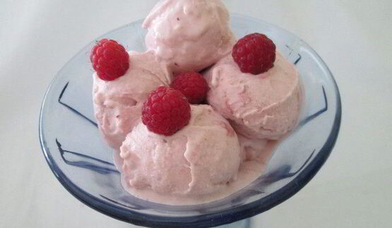 малиново-имбирный сорбет и мороженое