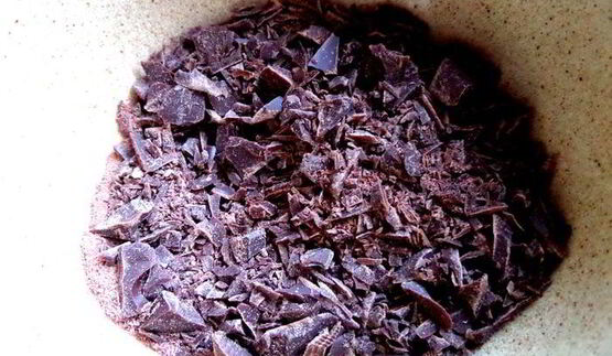 прохладный коктейль из мороженого с черникой