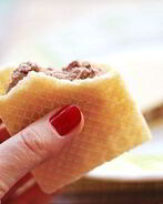 Шоколадно-йогуртовое мороженое в вафлях