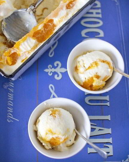 Рецепт ванильного мороженого с шафраново-манговой прослойкой