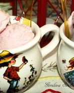 Вишневое творожно-йогуртовое мороженое