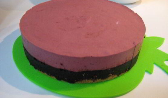 фиалковый торт-мусс с черникой весна в тулузе