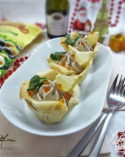 Рецепт хрустящих чашечек с муссом из печени трески