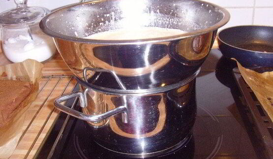 мокка-мусс в ягодном обрамлении