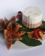 Мусс Два вкуса из творога и ветчины с инжиром