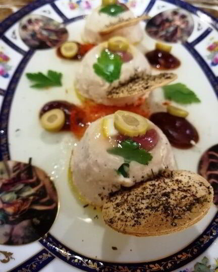 Рецепт мусса из тунца и рикотты с чипсами из тортильи