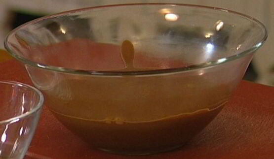 шоколадный мусс с красной смородиной