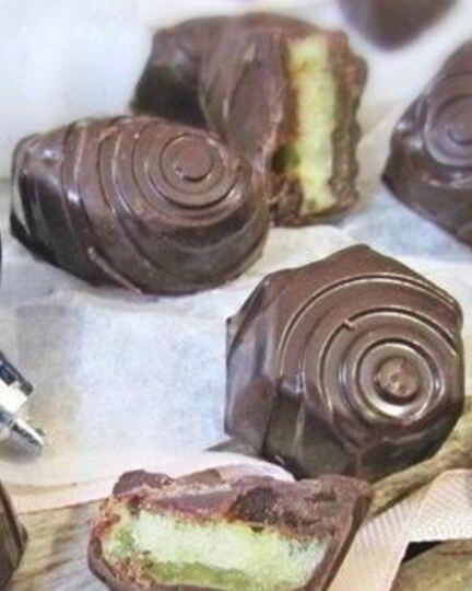 Рецепт шоколадных конфет с персиковым муссом