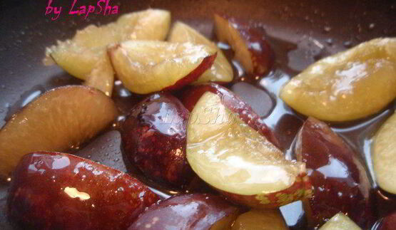 сливы в сиропе с муссом из белого шоколада