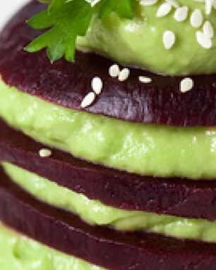 Свекла с муссом из авокадо