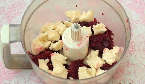 свекольный мусс с брынзой