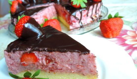 торт-мусс клубника в шоколаде