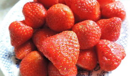 торт-мусс клубника в шоколаде