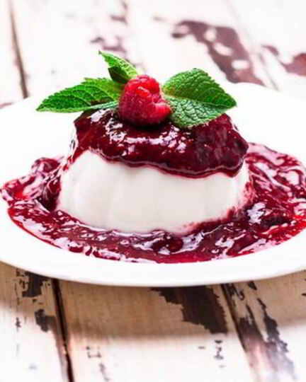 Рецепт ванильного мусса с малиновыма соусома