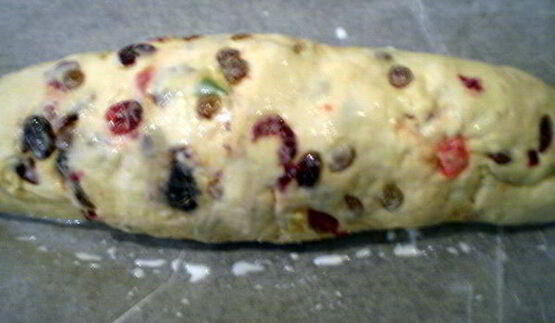 паасброд — нидерландский пасхальный хлеб