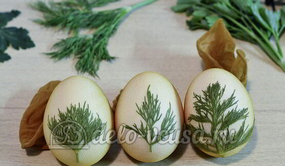 пасхальные яйца с листочками