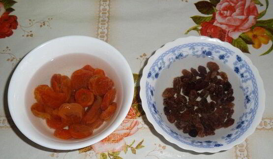 ванильный кулич с сухофруктами