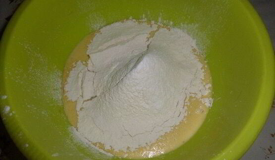 ванильный кулич с сухофруктами