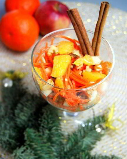 Рецепт салата-десерта из апельсина, яблока и моркови