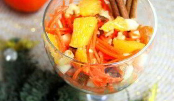 салат-десерт из апельсина, яблока и моркови