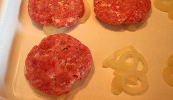 шайбы под йогуртом, запеченные в духовке