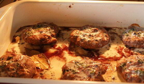 шайбы под йогуртом, запеченные в духовке