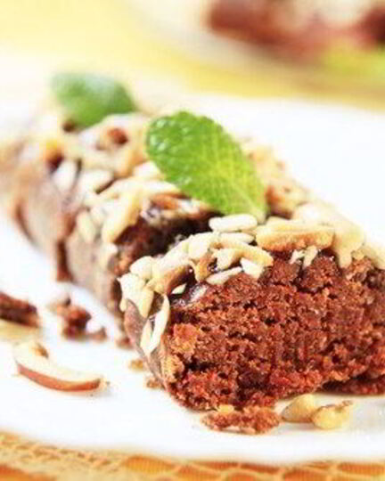 Рецепт шоколадной колбаски с печеньем и ликером