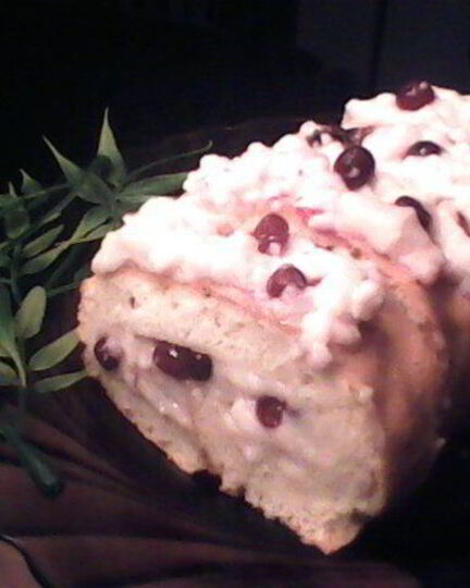 Рецепт бисквитного рулета с брусничным суфле