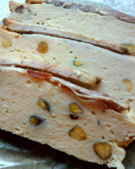 Рецепт куриного суфле с фисташками